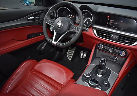 Alfa Romeo Stelvio 2.0 VELOCE - LHZ - SHZ - Q4 -Tempo-280PS