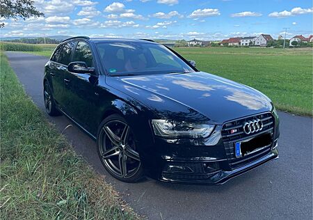 Audi S4 3.0 TFSI S tronic quattro Avant -