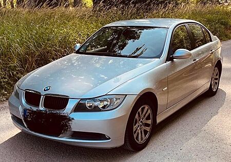 BMW 318i -