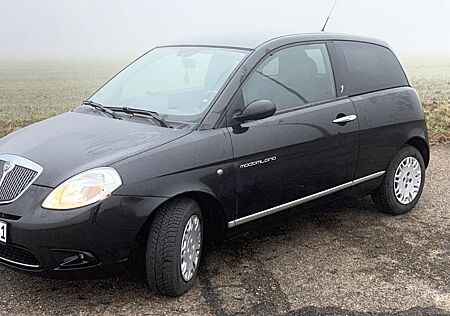 Lancia Ypsilon 1.4 8v Argento Argento