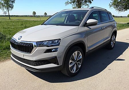 Skoda Karoq Selection 2.0 TDI DSG 4x4 GV5 AHK 18 La...