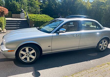 Jaguar XJ Sovereign LWB Sovereign