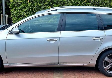 VW Passat Volkswagen 2.0 TDI Highline A-Kupplung S-Heizung