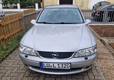 Opel Vectra 1.8 16V Edition 2000 Edition 2000