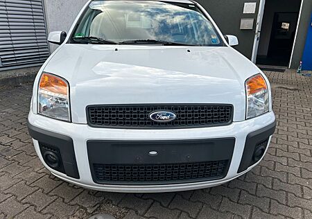 Ford Fusion Fun X