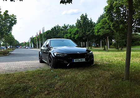 BMW M3 F80 Black-Sapphire-Metallic