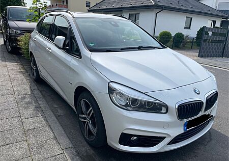 BMW 2er 220d Active Tourer Leder,Panodach,LED,Garantie