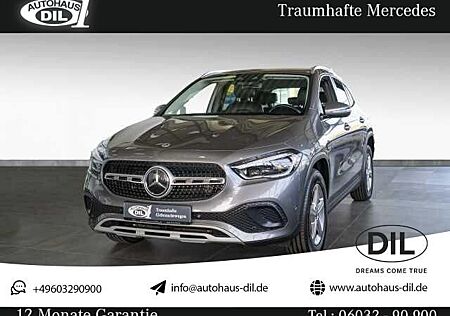 Mercedes-Benz GLA 200 GLA 200d 8G-DCT *RFK*Distr+*LED*1.HAND*