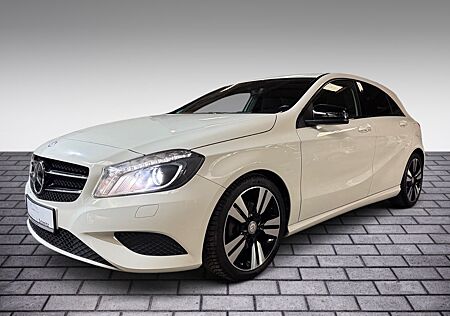 Mercedes-Benz A 180 / Night Paket / Xenon /Sport / Kamera