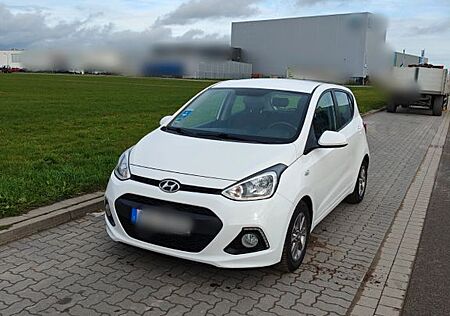 Hyundai i10 YES! Silver*SHZ*LHZ*Freispr*TÜV