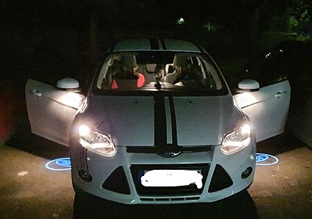 Ford Focus 1,0 EcoB. 74kW Champions Edit. Turnier...