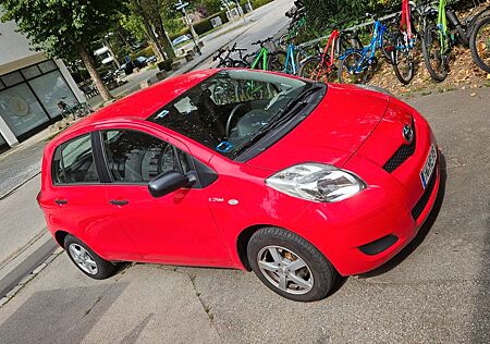 Toyota Yaris 1,0-l-VVT-i -