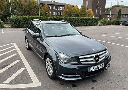 Mercedes-Benz C 220 CDI 4MATIC T Autom. -