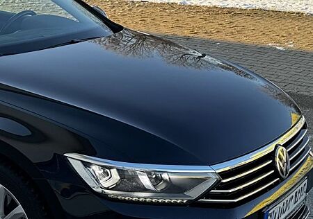 VW Passat Volkswagen 2.0 TDI SCR 140kW DSG Elegance Elegance