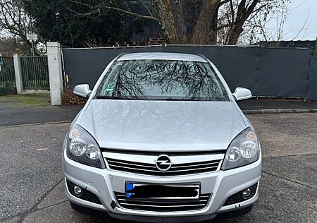 Opel Astra Caravan 1.9 CDTI INNOVATION 88 Automat...
