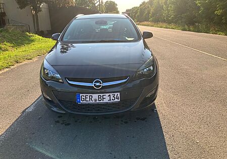 Opel Astra Sports Tourer 1.4 16V ecoFLEX