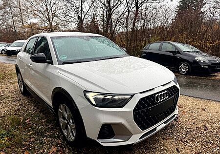 Audi A1 citycarver 35 TFSI **CAM/DAB/SHZ**