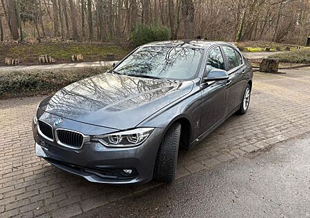 BMW 330e Plug-in-Hybrid | Unfallfrei | 2. Hand