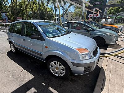 Ford Fusion 1,4 16V + +
