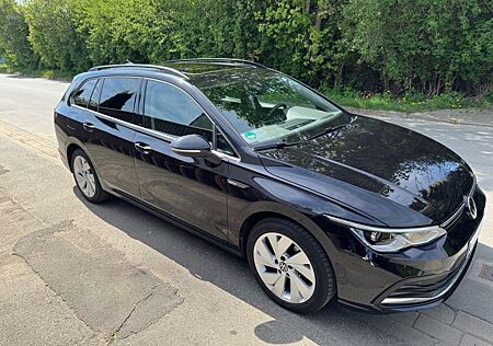VW Golf Volkswagen 1.5 TSI Style Variant Style PANO Garantie