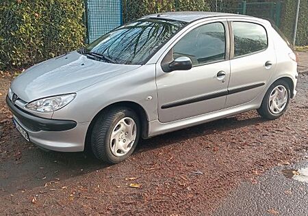 Peugeot 206 1.4 75 -