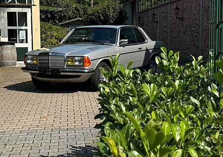 Mercedes-Benz 280 CE Coupe Colour Automatik SSD