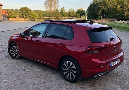 VW Golf Volkswagen 1.0 TSI OPF 81kW ACTIVE/Pano/ Garantie