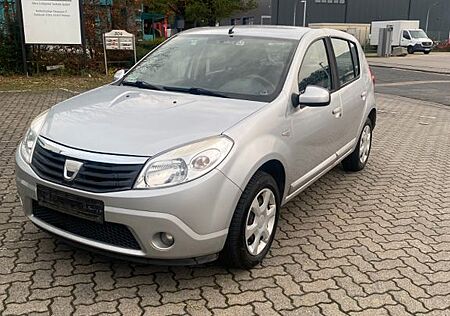 Dacia Sandero 1.6 MPI aus 1 Hand mit neuem TÜV