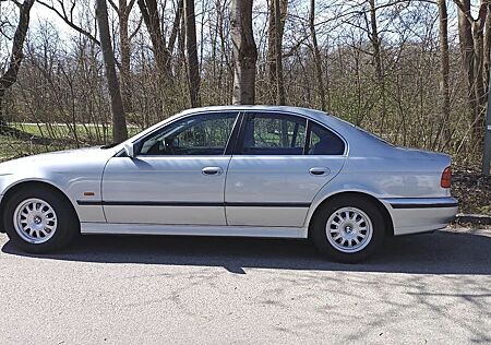 BMW 528i , TÜV 9/2026, Jungtimer 1996