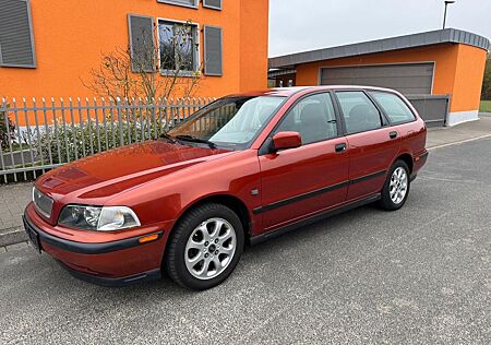 Volvo V40 2.0 Special Edition Sommer- & Winterräder