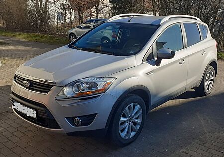 Ford Kuga 2,0 TDCi 2x4 103kW Titanium TÜV 03 2027