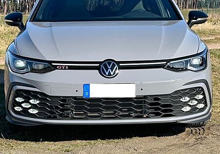 VW Golf Volkswagen 8 GTI DSG*BlackStyle*AHK*PANO*Matrix*StHz