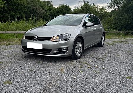 VW Golf Volkswagen 7 1.2 TSI BMT Trendline/Sehr wenig KM!