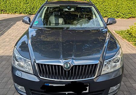 Skoda Octavia 1.6 TDI DSG Elegance Combi TÜV NEU