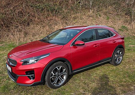 Kia XCeed 1.6 CRDi Vision + AHK + Standheizung