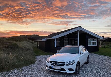 Mercedes-Benz C 220 C 220d T DISTRONIC / PANORAMADACH / GARANTIE