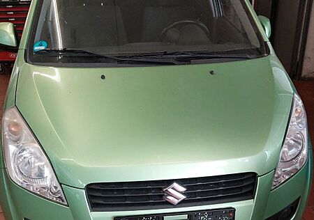 Suzuki Splash 1.2 Comfort Comfort grün 155000 km 86 PS