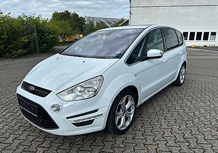 Ford S-Max Titanium