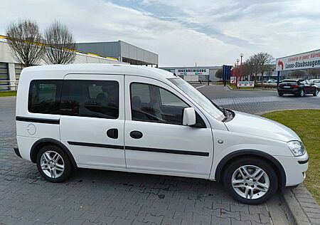 Opel Combo C mit Camperausbau - TÜV neu!