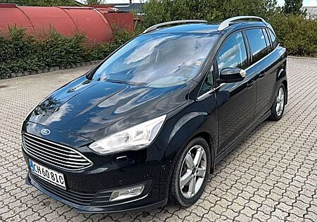 Ford Grand C-Max 2,0TDCi 125kW PowerShift Titanium