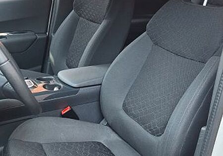 Peugeot 3008 1.6 HDI galsdach Navi Klima led tüv
