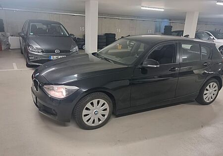 BMW 114i -