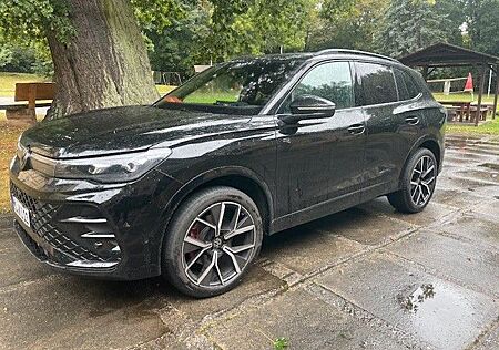 VW Tiguan Volkswagen 2.0 TDI SCR 142kW DSG 4MOTION R-Line ...