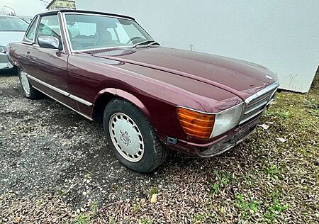 Mercedes-Benz SL 300 300 SL (R107)