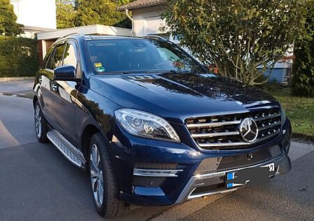 Mercedes-Benz ML 350 BlueTEC 4MATIC AMG Paket