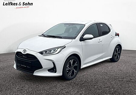 Toyota Yaris gebraucht kaufen Toyota Yaris Hybrid 116 1.5 Teamplayer Comfort-Paket