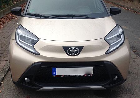 Toyota Aygo (X) Aygo (X) 1.0-l-VVT CVT Explore Air Pano JBL Navi