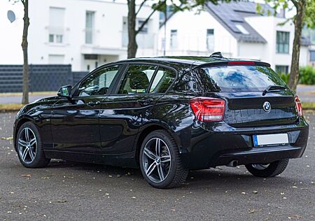 BMW 118i Sport Line Sport Line