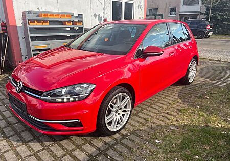 VW Golf Volkswagen VII Lim. Comfortline 1.6 TDI NAVI EURO6
