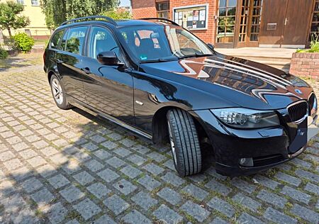 BMW 318i Touring -